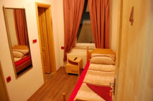 catalog_featured_images/1368/1489953718Hostel-Plaza.jpg