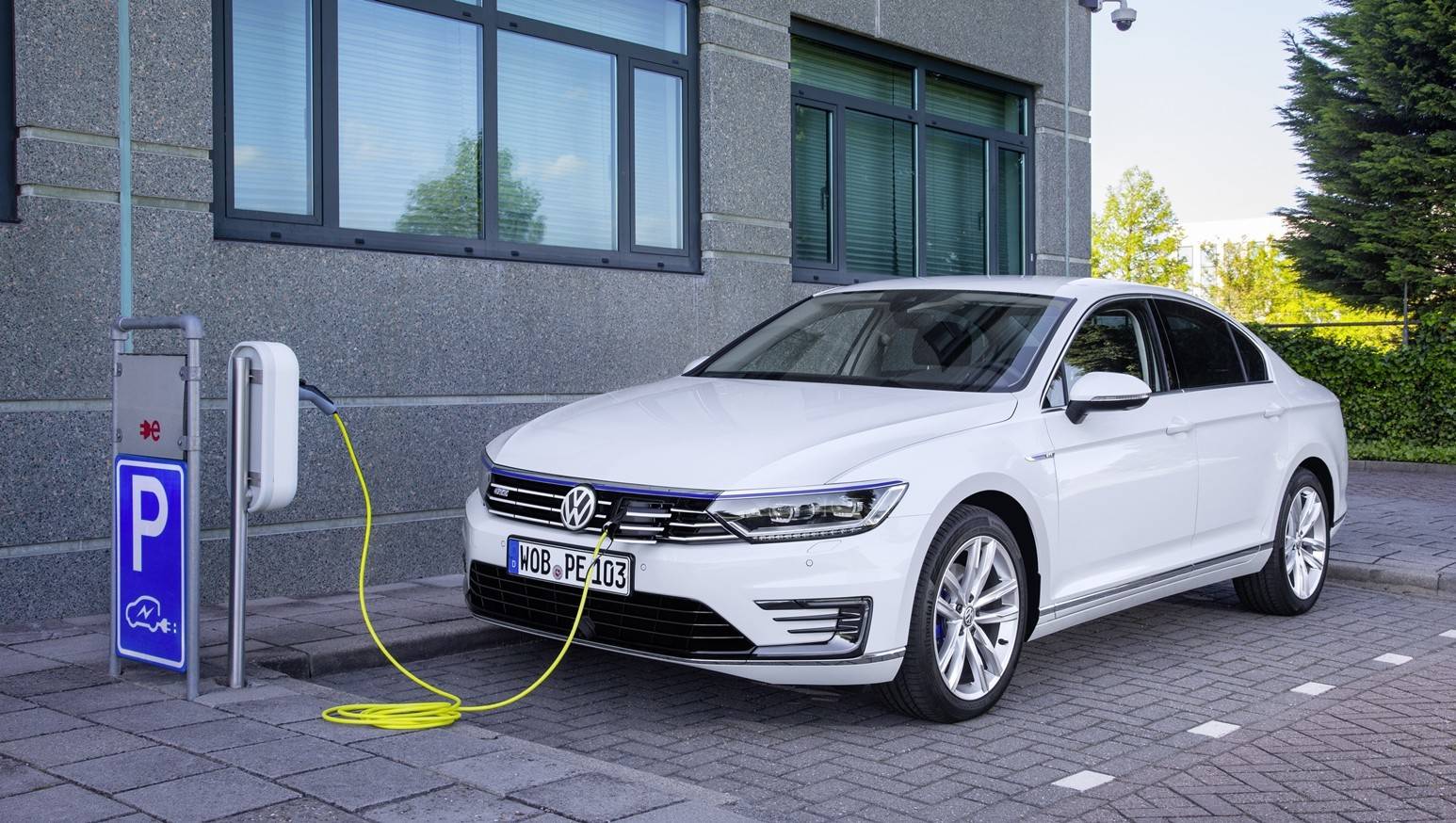 Razlika u cijeni VW Passat Plug In Hybrid i Dizel